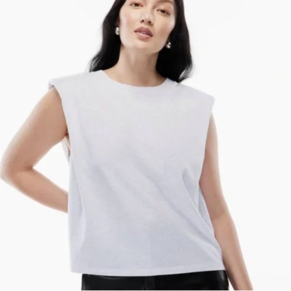 Aritzia Babaton Shoulder Pad Cropped Tank